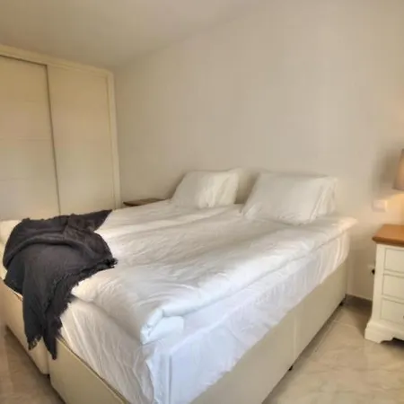 Pueblo Miraflores Xi Beautiful Townhouse! Tatil Evi