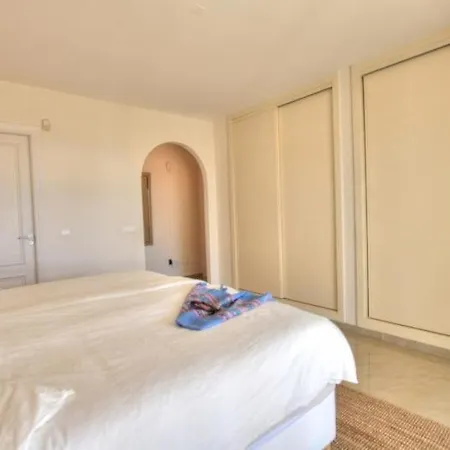 Pueblo Miraflores Xi Beautiful Townhouse! *